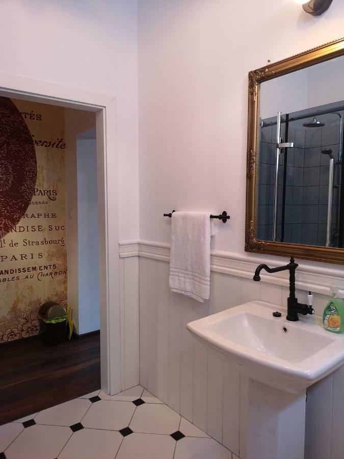 Kot Pocztowy Apartment ดวูโกโปเล-ซาดรอย ภายนอก รูปภาพ